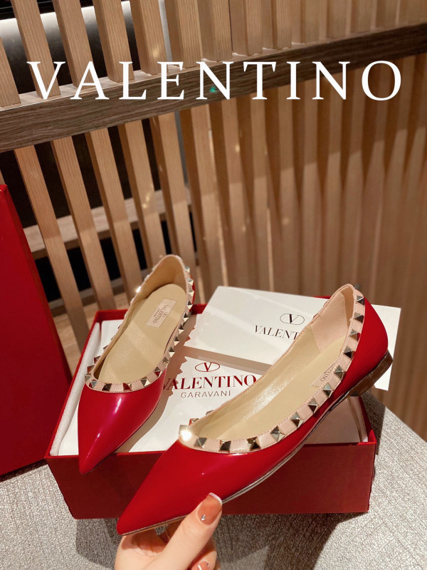 [FREE SHIPPING] VALENTINO ROCKSTUD FLAT