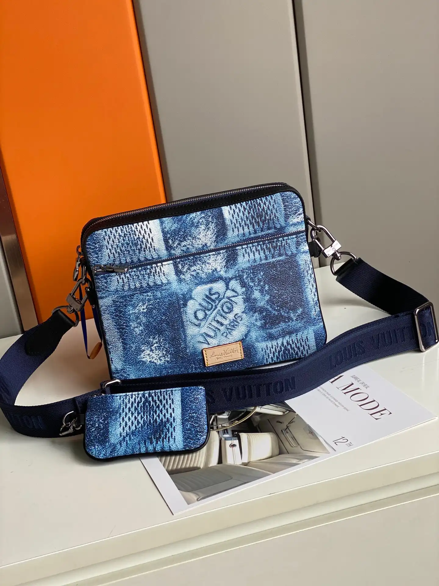 LOUIS VUITTON TRIO MESSENGER