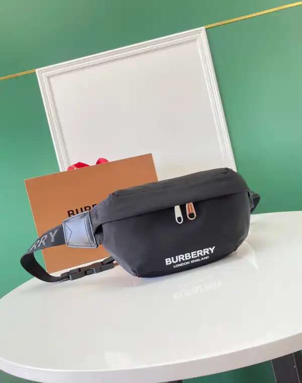 BURBERRY Bum Bag