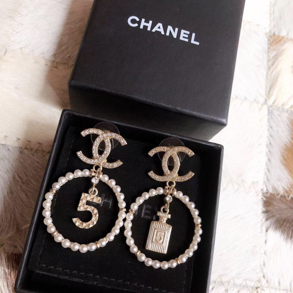 HOT SALE CL EARRING 2020