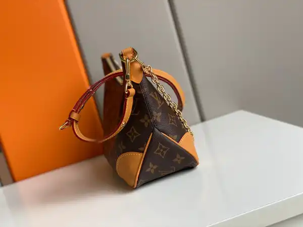 LOUIS VUITTON ODEON