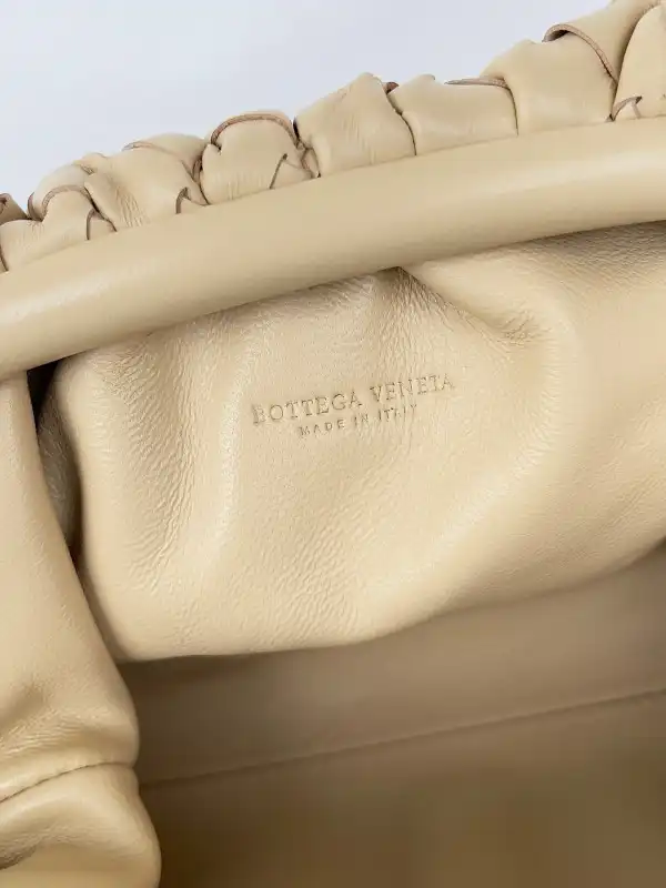 Bagsoffer BOTTEGA VENETA MINI POUCH