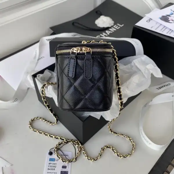 First bag ru CHANEL SMALL VANITY WITH CHANELASSIC CHAIN