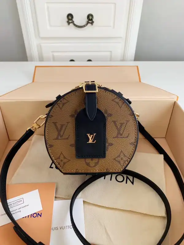 Bagsoffer LOUIS VUITTON MINI BOITE CHAPEAU