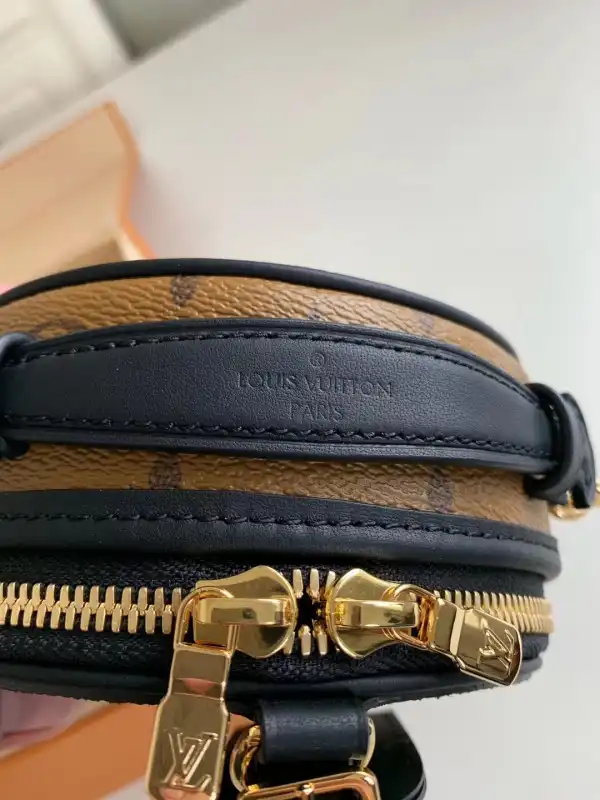 First bag ru LOUIS VUITTON MINI BOITE CHAPEAU