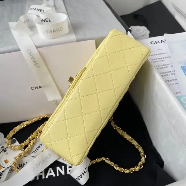 CHANEL FLAP BAG 20CM