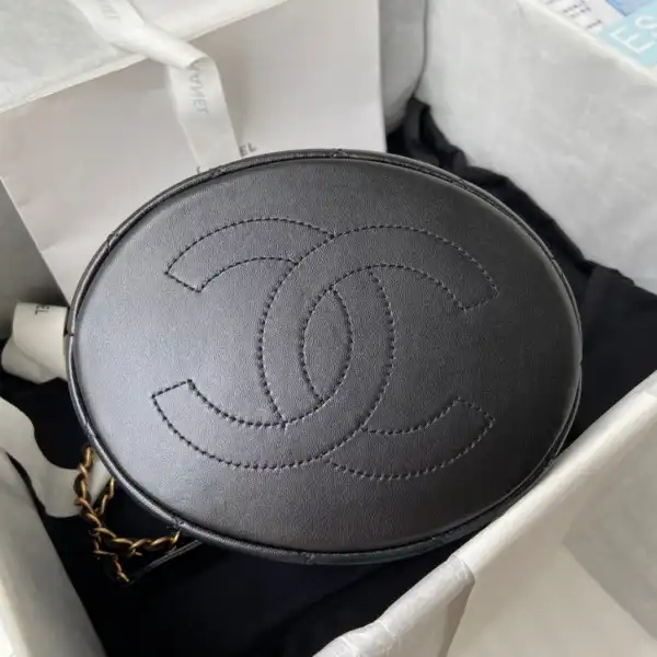 CHANEL BUCKET BAG