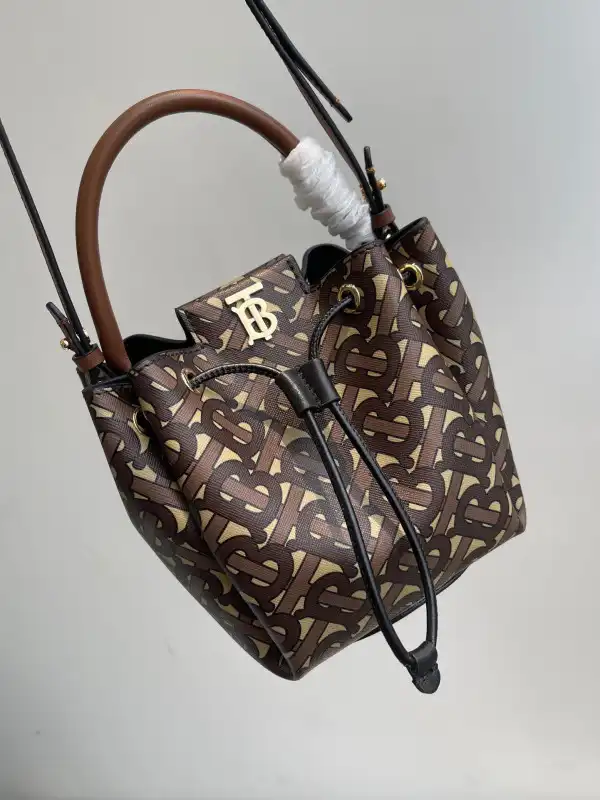 BURBERRY Bucket Bag