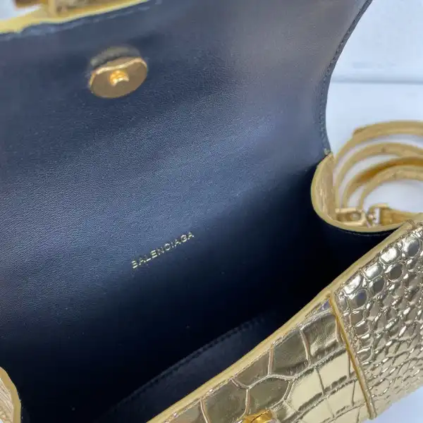 First bag ru BALENCIAGA HOURGLASS