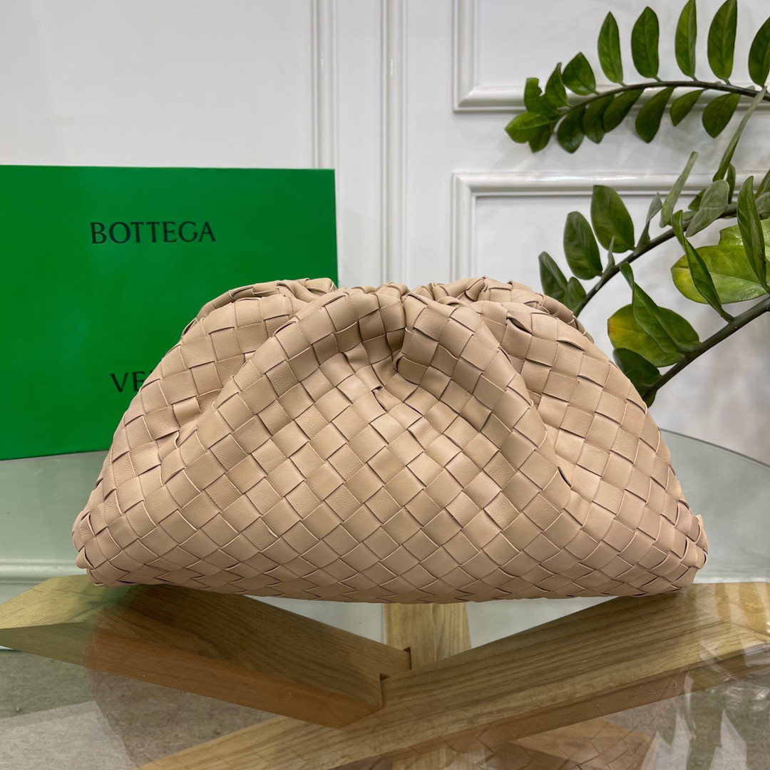 HOT SALE BOTTEGA VENETA Pouch