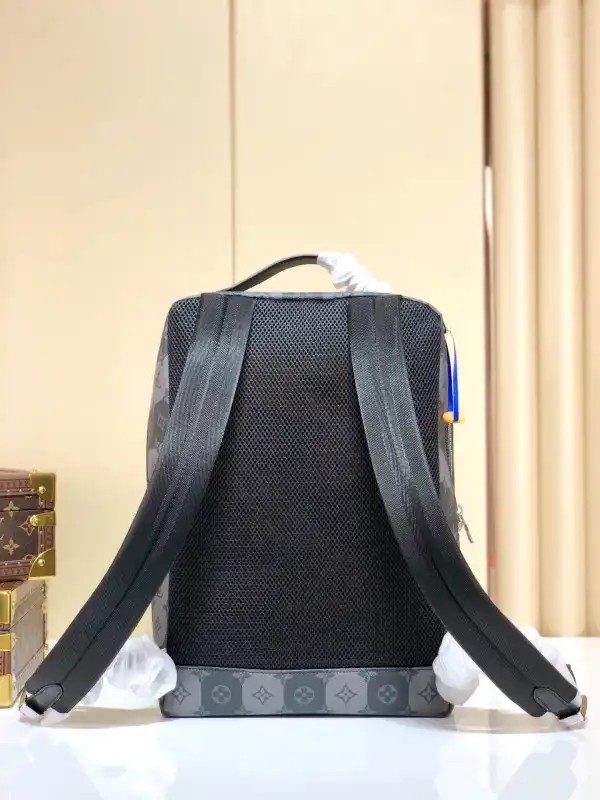 First bag ru LOUIS VUITTON UTILITARY BACKPACK