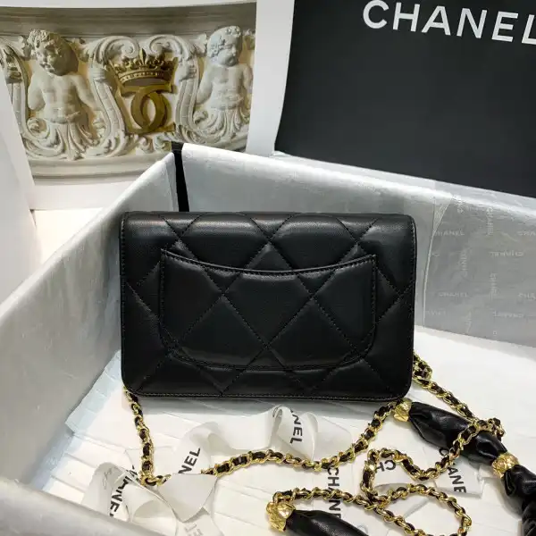 First bag ru CHANEL WALLET