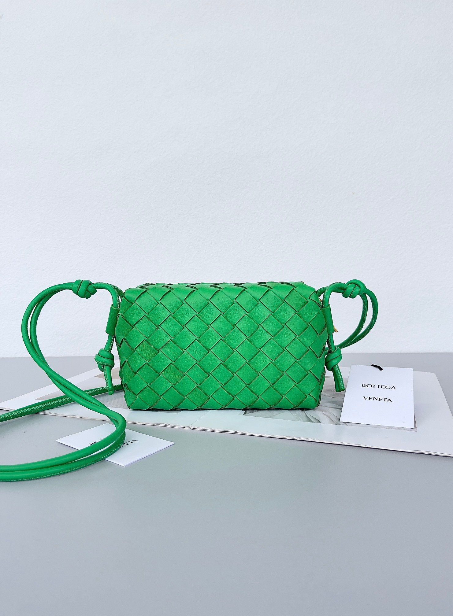 HOT SALE BOTTEGA VENETA Mini Loop Camera Bag