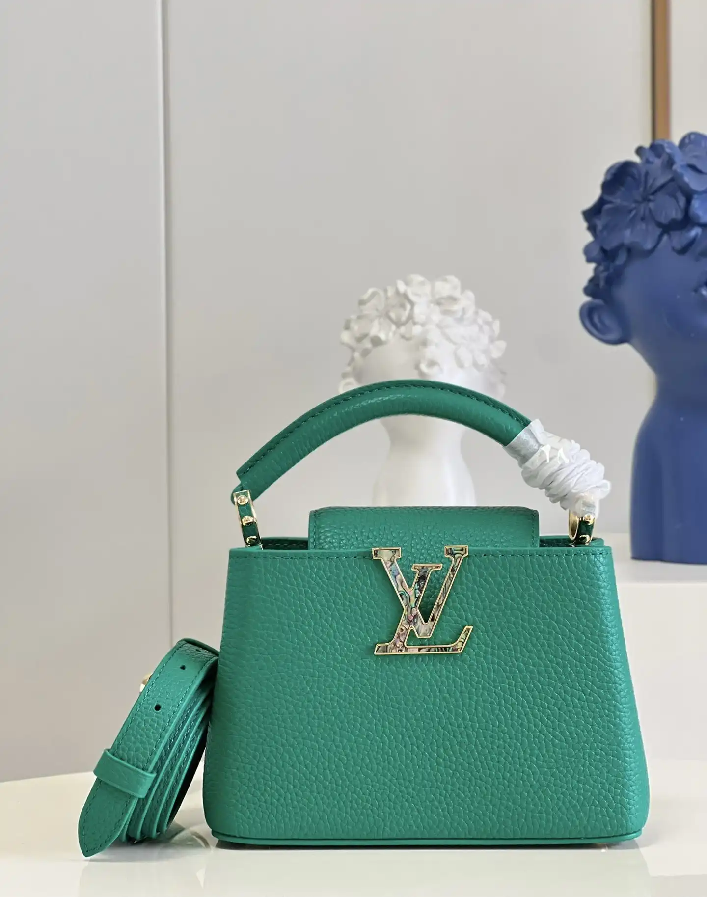 LOUIS VUITTON CAPUCINES MINI