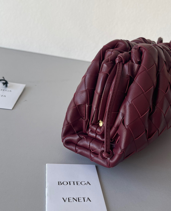 HOT SALE BOTTEGA VENETA MINI POUCH