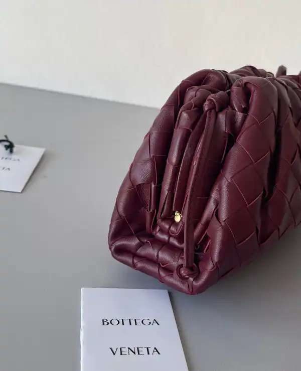 Bagsoffer BOTTEGA VENETA MINI POUCH