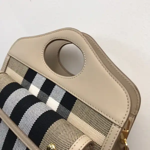 BURBERRY Pocket Bag