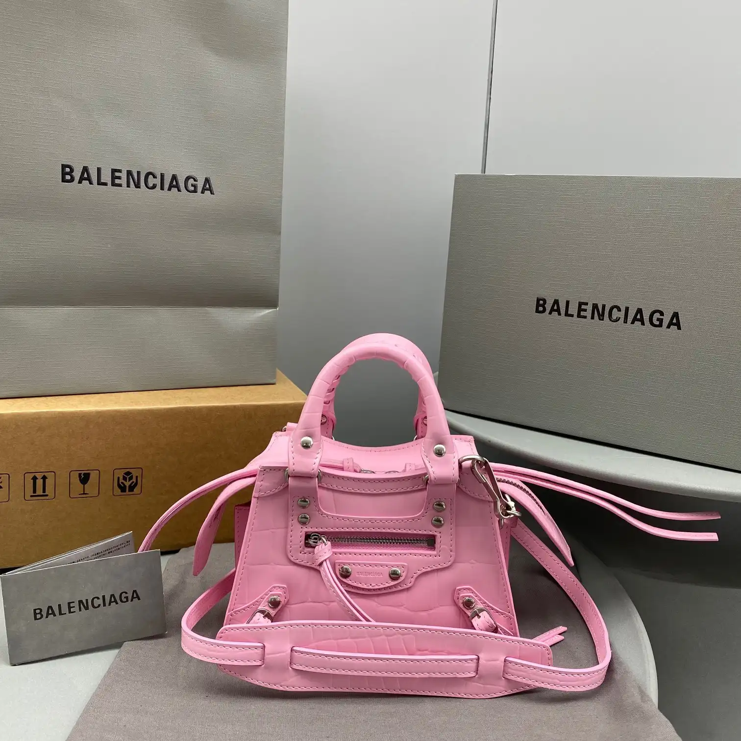 Frstbag ru BALENCIAGA NEO CHANELASSIC NANO TOP HANDLE BAG