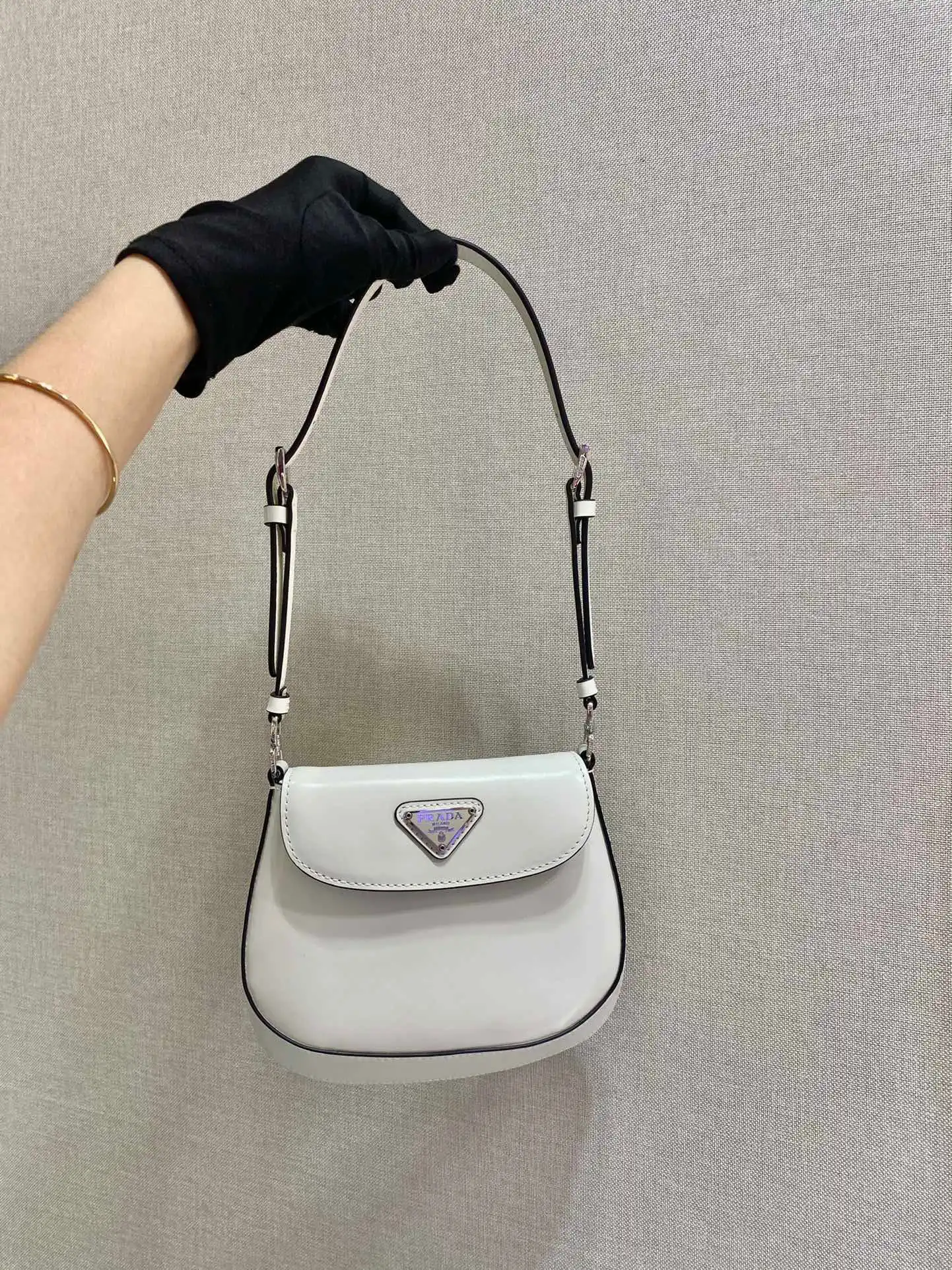 First bag ru Prada CHANELeo mini bag