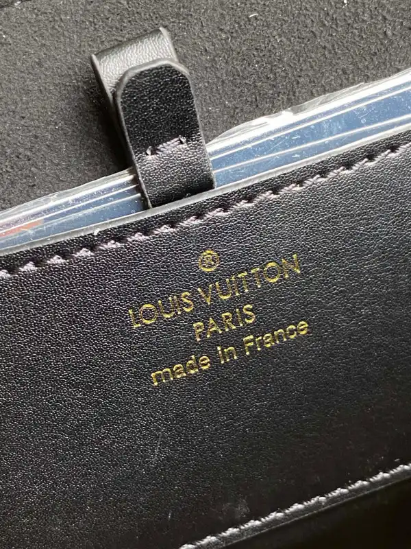 Rep LOUIS VUITTON SINCE 1854 TWIST MM