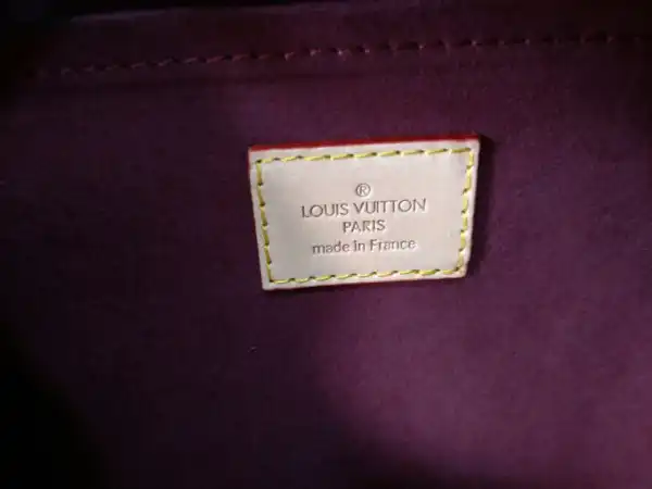 First Bag Ru Louis Vuitton MONTSOURIS