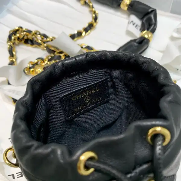 First bag ru CHANEL CHANELUTCH WITH CHAIN