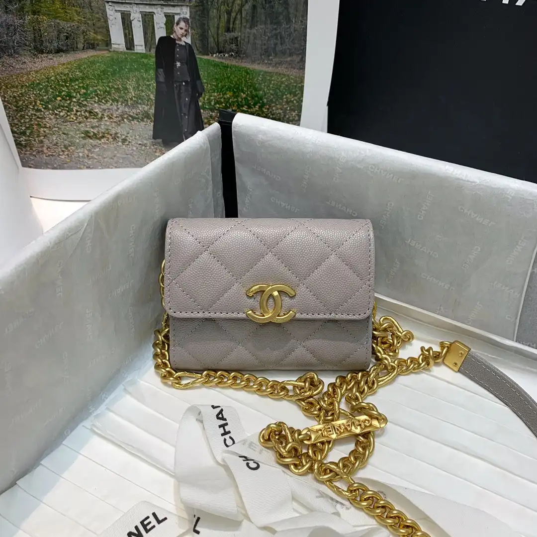 First Bag Ru CHANEL CHANELUTCH WITH CHAIN