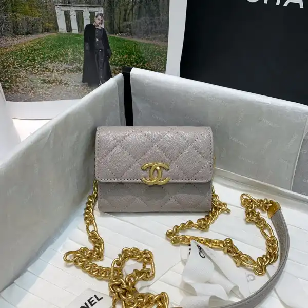 First Bag Ru CHANEL CHANELUTCH WITH CHAIN