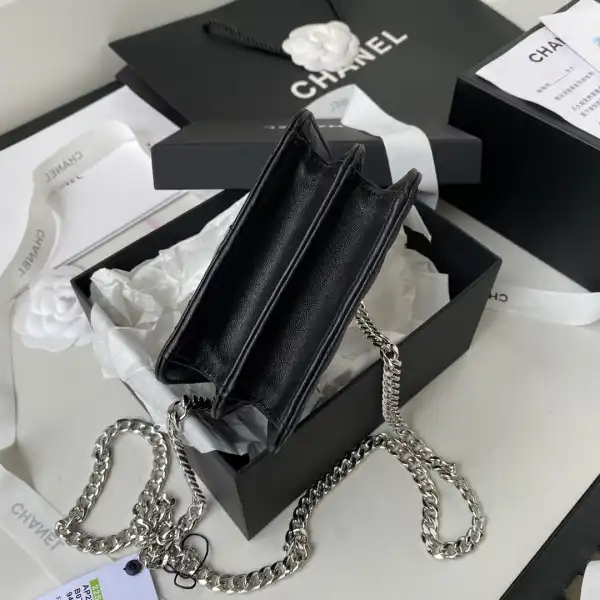 CHANEL CHANELUTCH WITH CHAIN