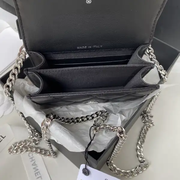 First bag ru CHANEL CHANELUTCH WITH CHAIN