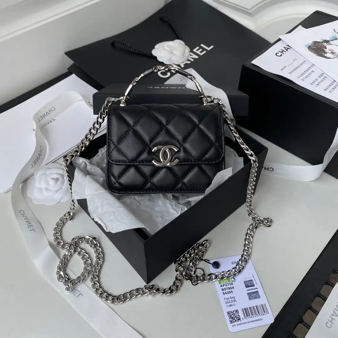 First bag ru CHANEL CHANELUTCH WITH CHAIN