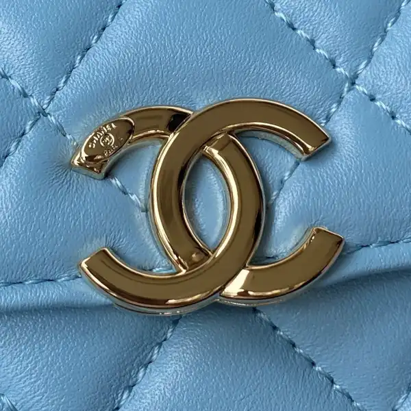 CHANEL CHANELUTCH WITH CHAIN