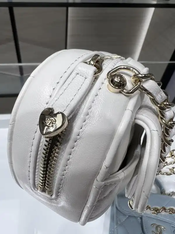 CHANEL HEART CHANELUTCH WITH CHAIN