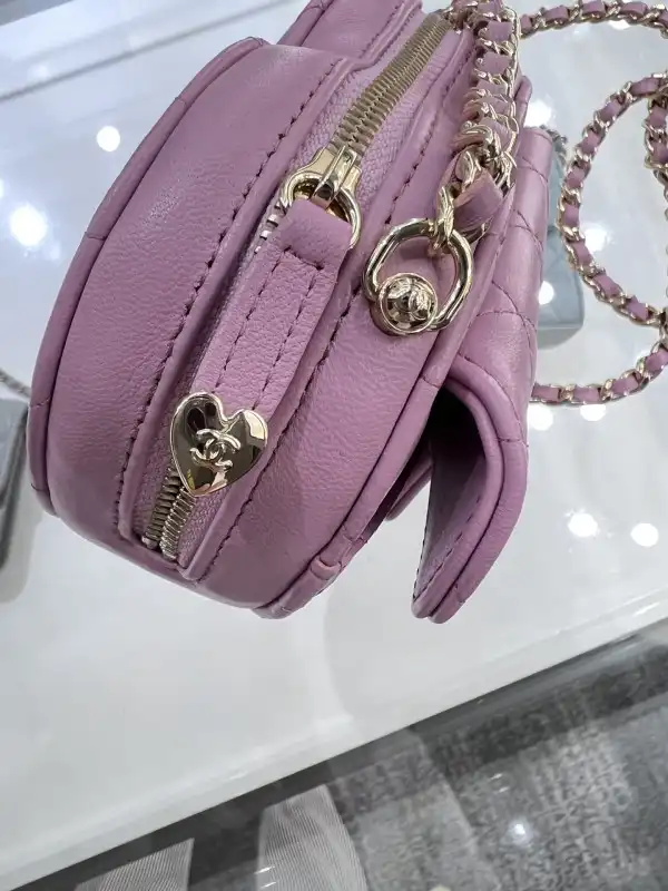 CHANEL HEART CHANELUTCH WITH CHAIN