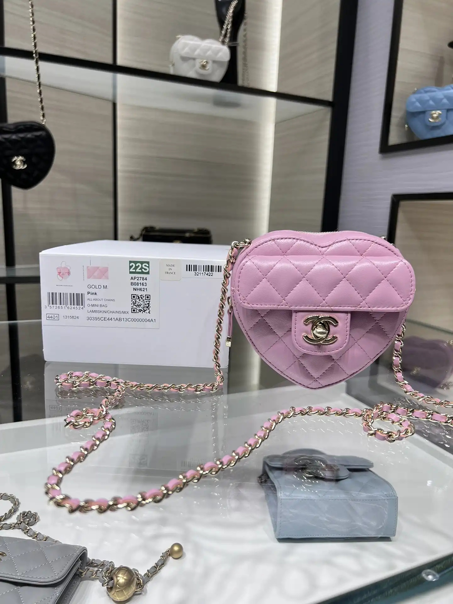 CL HEART CLUTCH WITH CHAIN