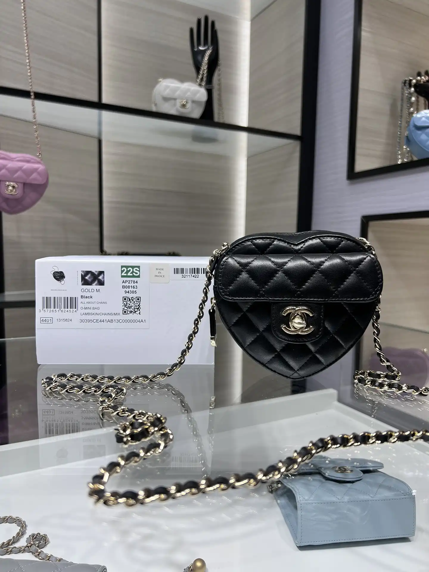 CL HEART CLUTCH WITH CHAIN