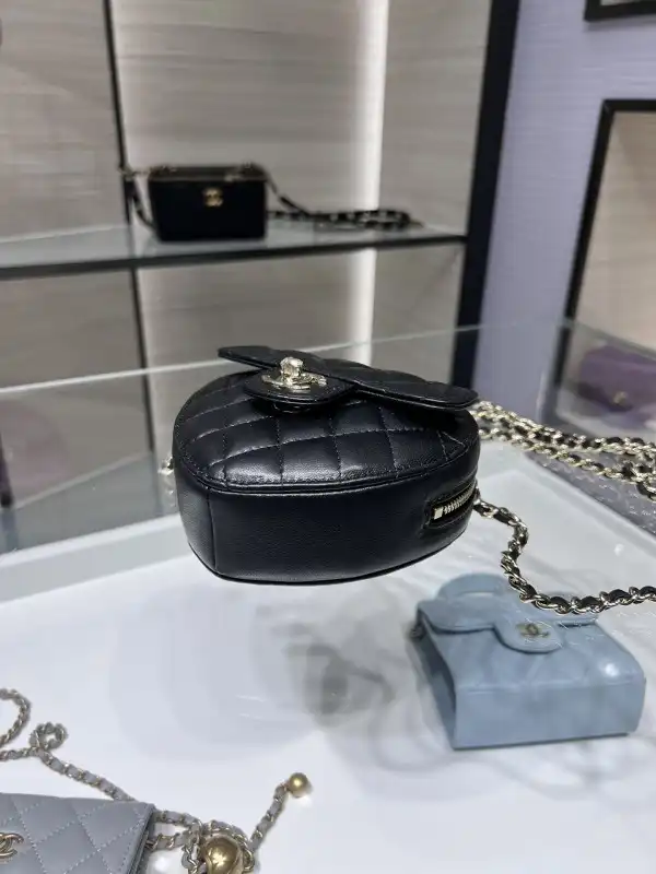 CHANEL HEART CHANELUTCH WITH CHAIN