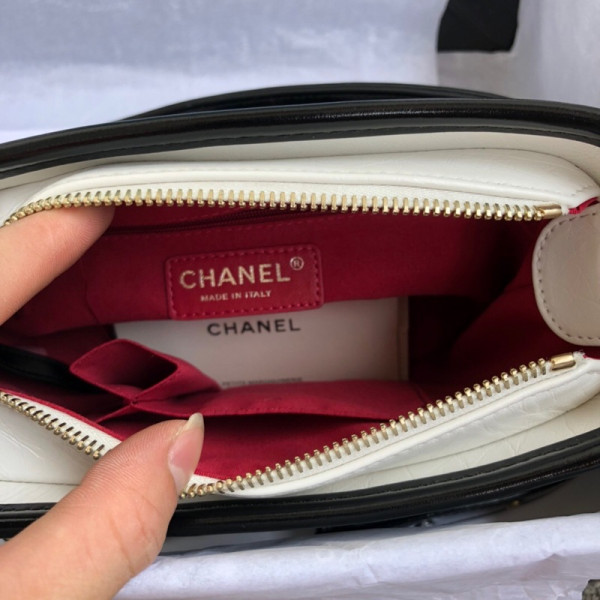 CL GABRIELLE SMALL HOBO BAG