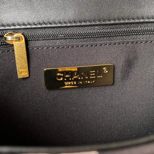 CHANEL 19 FLAP BAG