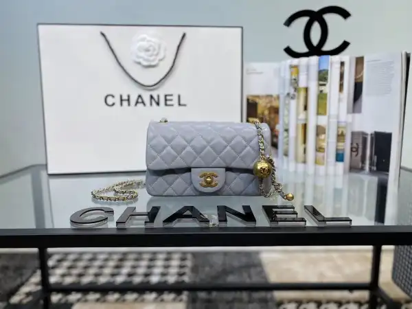 First bag ru CHANEL FLAP BAG