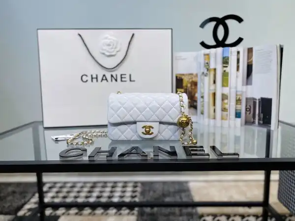 First bag ru CHANEL FLAP BAG