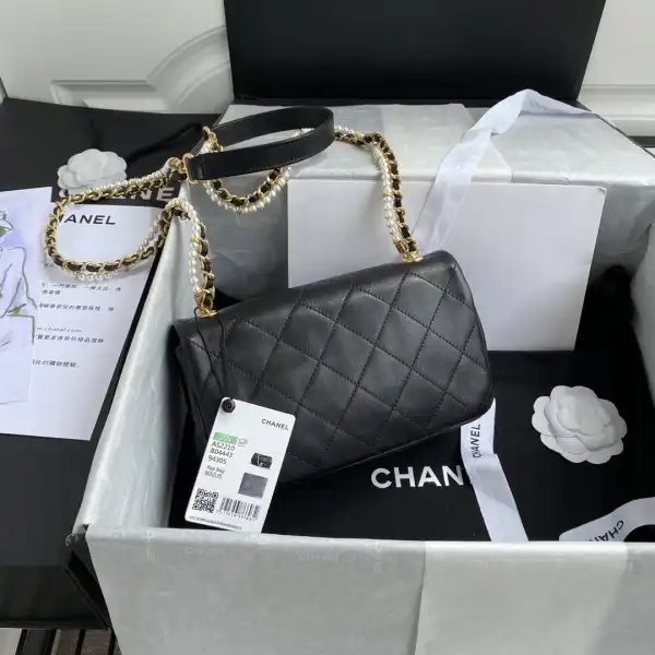 Firstbag Ru CHANEL FLAP BAG