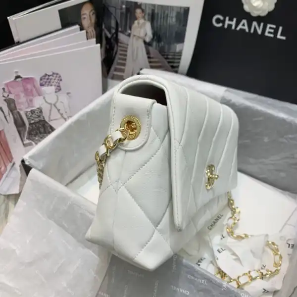 Firstbag Ru CHANEL FLAP BAG