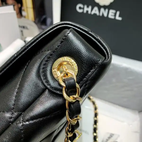 First bag ru CHANEL FLAP BAG