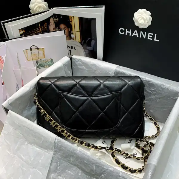 First bag ru CHANEL FLAP BAG