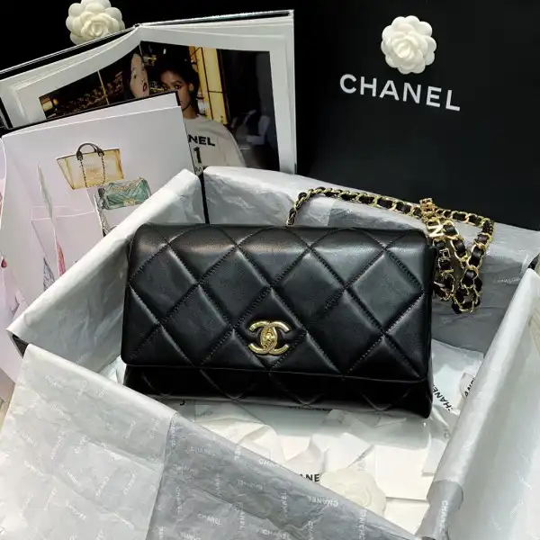 First bag ru CHANEL FLAP BAG