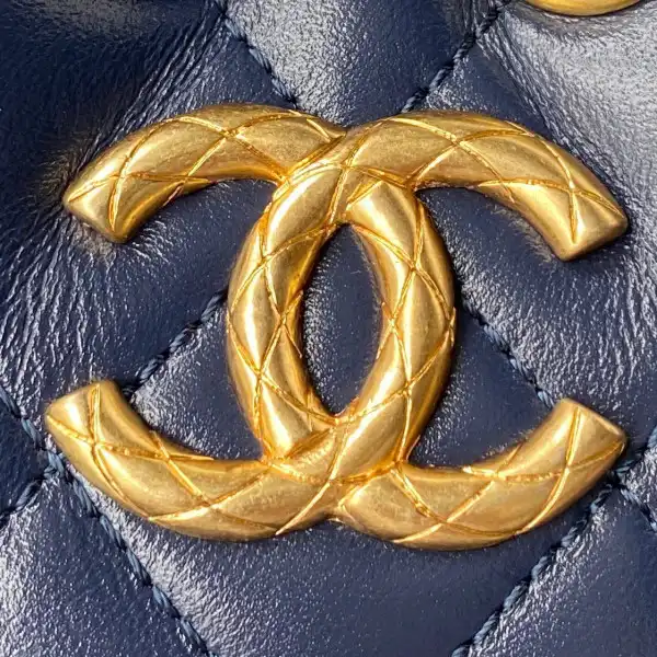 CHANEL SMALL BUCKET BAG