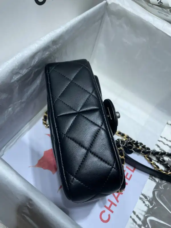 Bagsoffer yupoo CL MINI FLAP BAG