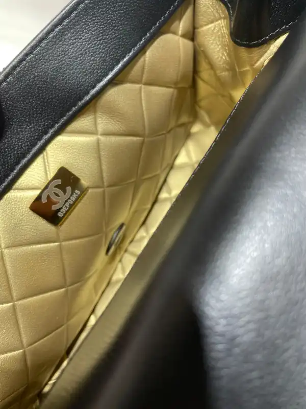 CHANEL SMALL FLAP BAG