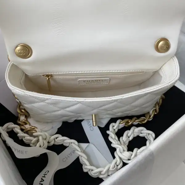 CHANEL SMALL FLAP BAG